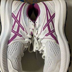 ASICS women size 8